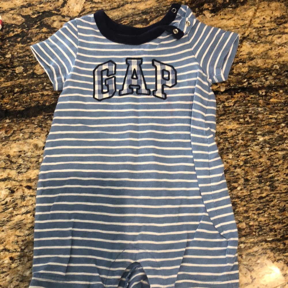 Gap romper